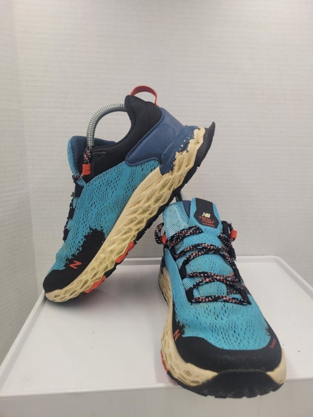 New Balance Fresh Foam WTHIERB5 Hierro v5 Blue Trail Shoes Women Sz 8.5 B